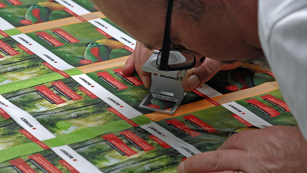 Photo of BOBST SmartGRAVURE inspecting ECG